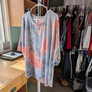 #726 Women's Plus Top
